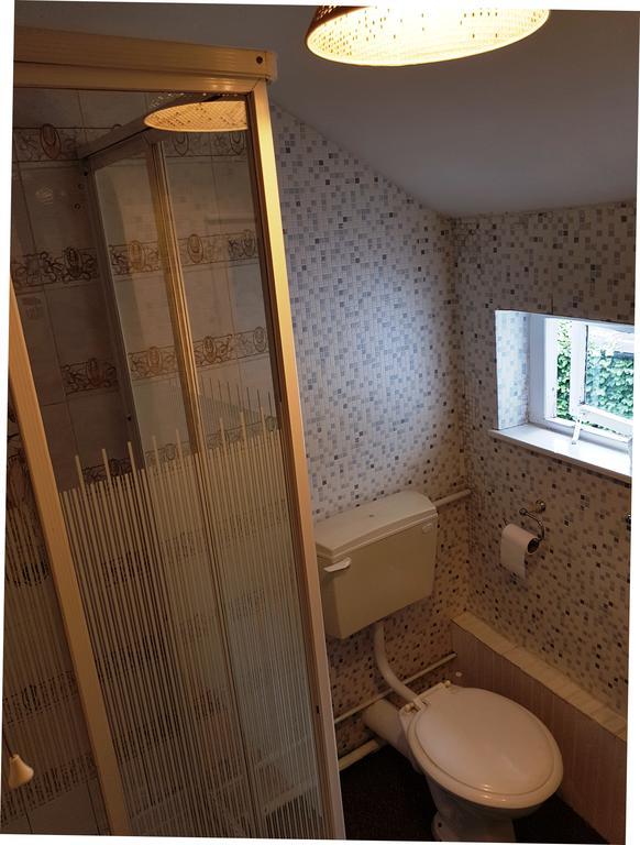 Amber Guesthouse Derby Bagian luar foto