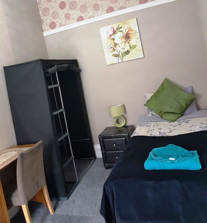 Amber Guesthouse Derby Bagian luar foto