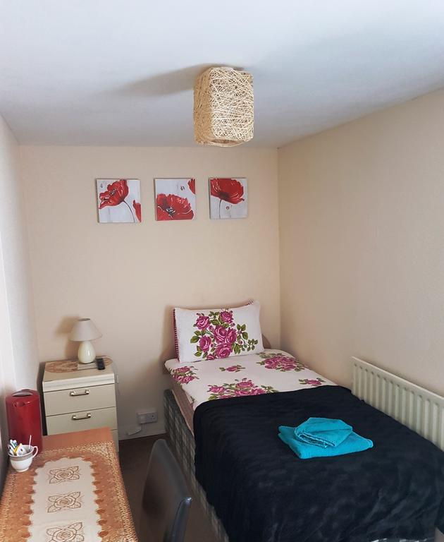 Amber Guesthouse Derby Bagian luar foto