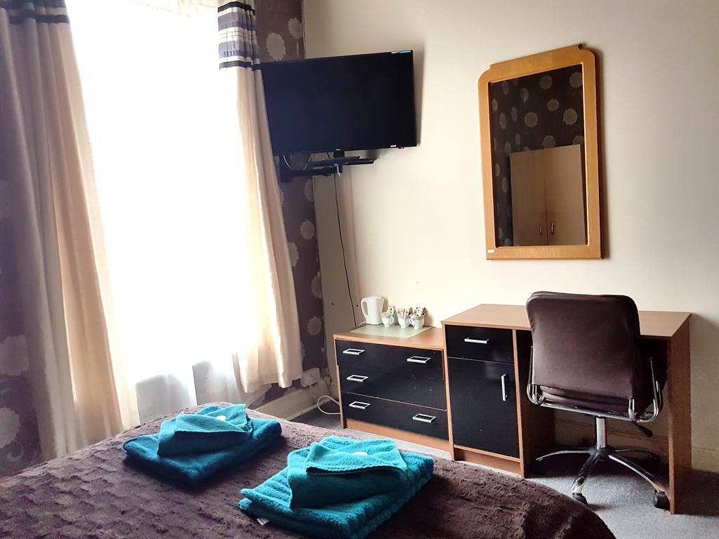 Amber Guesthouse Derby Bagian luar foto